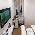 Abbracci Leandra 4* Civitavecchia