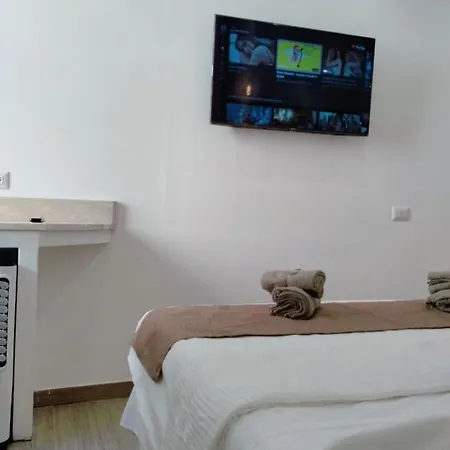 Abbracci Leandra Casa de hóspedes Civitavecchia