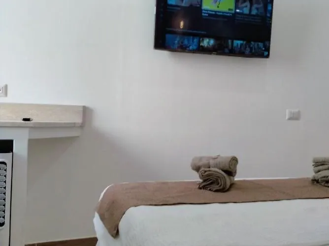 Abbracci Leandra Gæstehus Civitavecchia